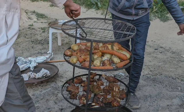 Bedouin dinner and stargazing at Ammarin Camp