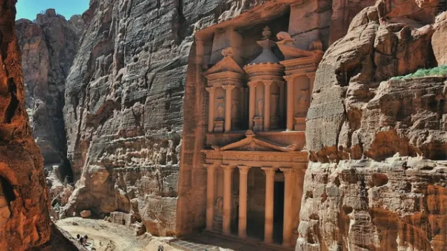 المسار الرئيسي · البترا