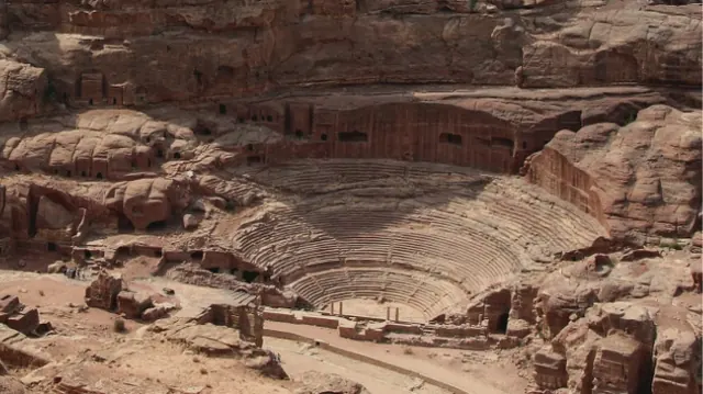 المسار الرئيسي · البترا