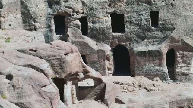 مسار المطاحة · البترا